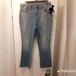 Universal Thread Size 8/ 29R Women Denim
